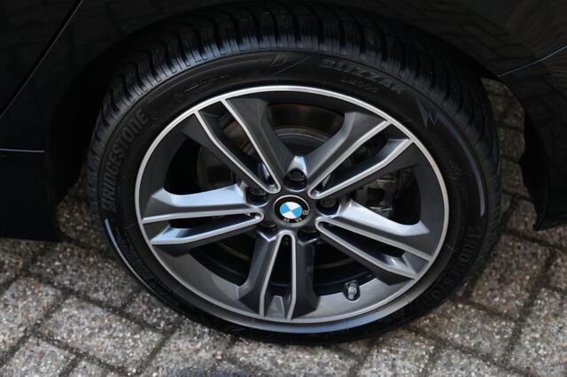 BMW 1-SERIE 118i Executive Sportline Aut. NAP/Trekhaak/Sports/Sfeervl