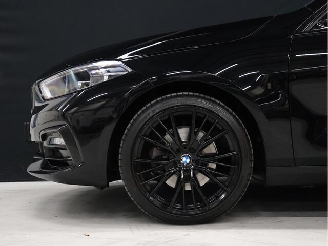 BMW 1-SERIE 118i Sport Line [APPLE CARPLAY, ANDROID, CAMERA, HALF LEDER, HiFi SOUNDSYSTEM, CRUISE, PDC V+A, CLIMATE, NIEUWSTAAT]