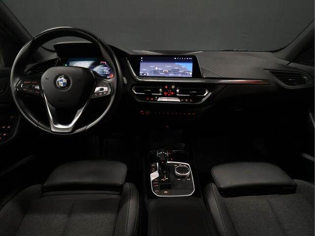 BMW 1-SERIE 118i Sport Line [APPLE CARPLAY, ANDROID, CAMERA, HALF LEDER, HiFi SOUNDSYSTEM, CRUISE, PDC V+A, CLIMATE, NIEUWSTAAT]