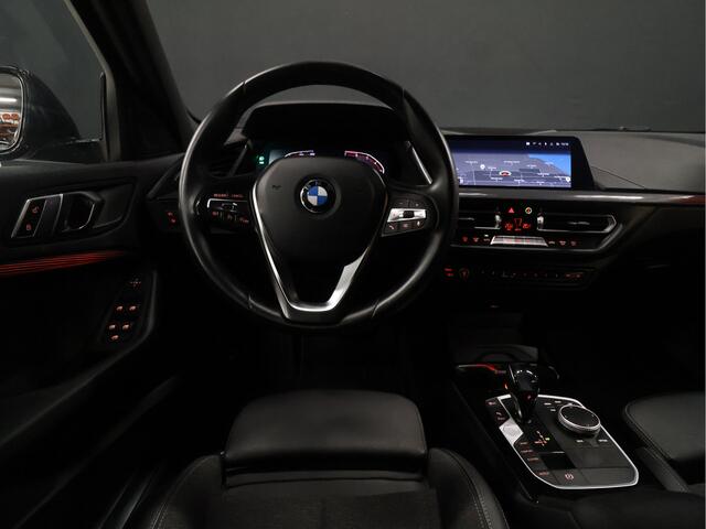 BMW 1-SERIE 118i Sport Line [APPLE CARPLAY, ANDROID, CAMERA, HALF LEDER, HiFi SOUNDSYSTEM, CRUISE, PDC V+A, CLIMATE, NIEUWSTAAT]