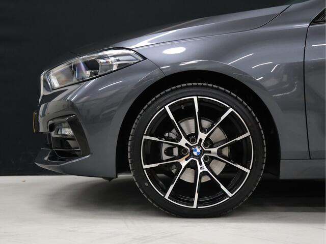 BMW 1-SERIE 118i Executive Edition [APPLE CARPLAY/ANDROID AUTO, LED DIMLICHT, CRUISE CONTROL, SPORTSTOELEN, PARKEERSENSOR, NIEUWSTAAT]