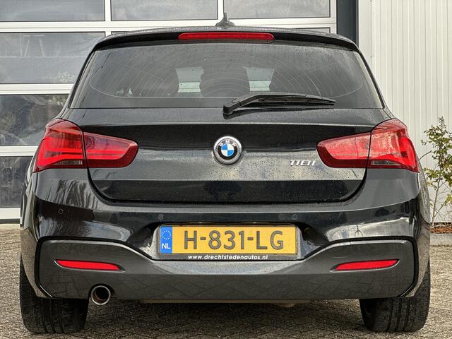 BMW 1-SERIE 118i Edition M Sport Shadow High Executive 136pk | Automaat | Bluetooth | LED koplampen | Parkeersensoren voor en achter | Voorstoelen verwarmd | Dealer onderhouden!