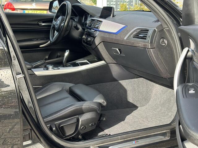 BMW 1-SERIE 118i Edition M Sport Shadow High Executive 136pk | Automaat | Bluetooth | LED koplampen | Parkeersensoren voor en achter | Voorstoelen verwarmd | Dealer onderhouden!