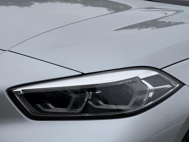 BMW 1-SERIE 118i Exe | Trekhaak | Camera | 2jr garantie | Sportline