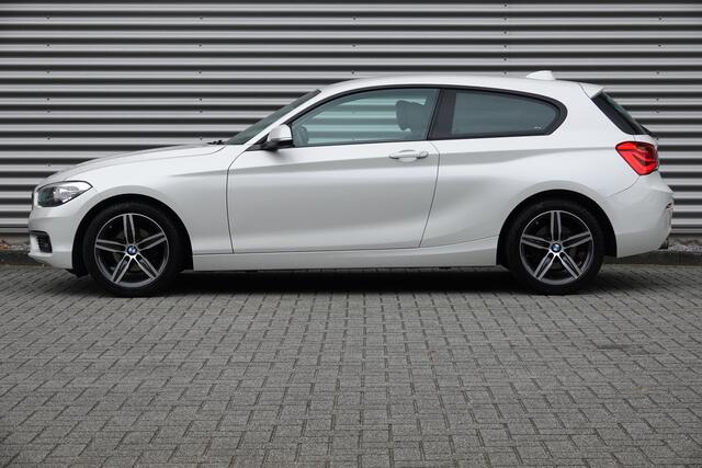 BMW 1-SERIE 118i Corporate Lease Essential | Leder | Navi | Bluetooth |