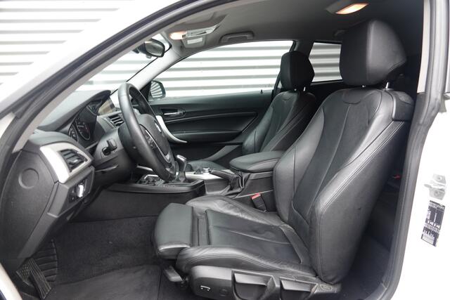 BMW 1-SERIE 118i Corporate Lease Essential | Leder | Navi | Bluetooth |