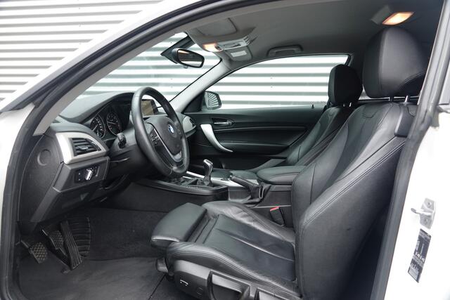 BMW 1-SERIE 118i Corporate Lease Essential | Leder | Navi | Bluetooth |