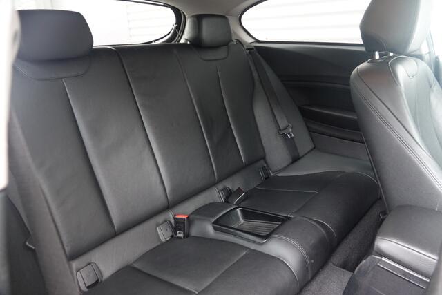 BMW 1-SERIE 118i Corporate Lease Essential | Leder | Navi | Bluetooth |