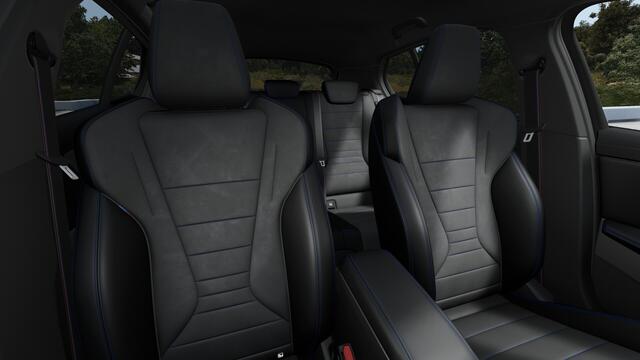 BMW 1-SERIE 120 M Sport Automaat / Sportstoelen / Achteruitrijcamera / M Adaptief onderstel / Comfort Access / Adaptieve LED / Harman-Kardon