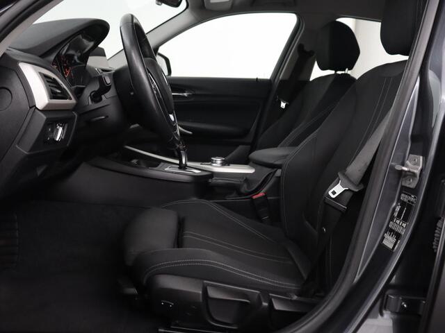 BMW 1-SERIE 118i Executive | Sportstoelen | Harman/Kardon | Navigatie | Full LED | Climate control | Parkeerhulp | Cruise control