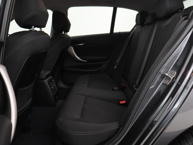 BMW 1-SERIE 118i Executive | Sportstoelen | Harman/Kardon | Navigatie | Full LED | Climate control | Parkeerhulp | Cruise control