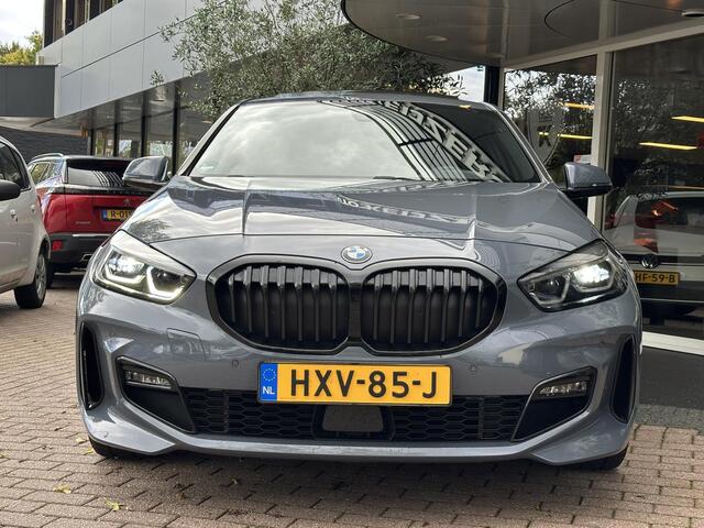 BMW 1-SERIE 120d High Executive M Pakket Panoramadak LED Ambient 17"LM