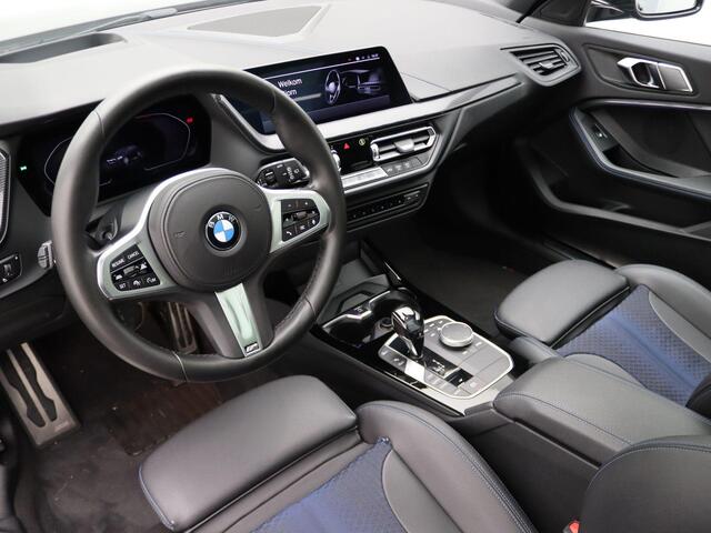 BMW 1-SERIE 5-deurs 118i Executive | M Sportpakket | Audio Media Pack | Parking Pack | Safety Pack | Panoramadak | Active Cruise Control | DAB | HiFi | 18''