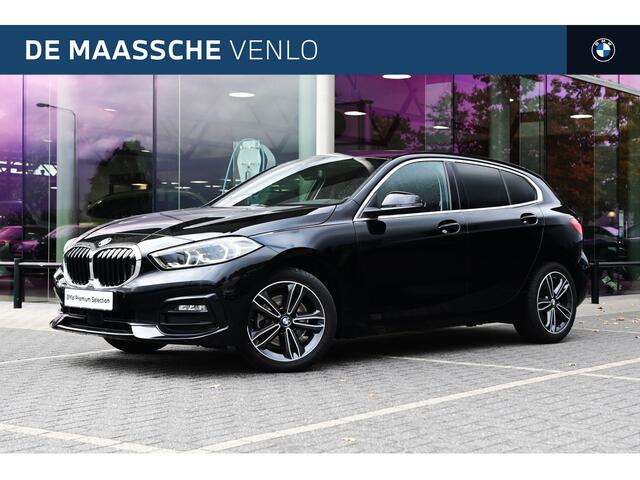 BMW 1-SERIE 118i Sport Line Automaat / Trekhaak / Sportstoelen / LED / Live Cockpit Professional / Cruise Control / PDC