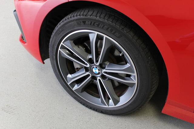 BMW 1-SERIE 116d Executive Edition | NL-AUTO+N.A.P! | NAVIGATIE | 17'LMV | CARPLAY | CLIMA | SFEER | CRUISE | LED |