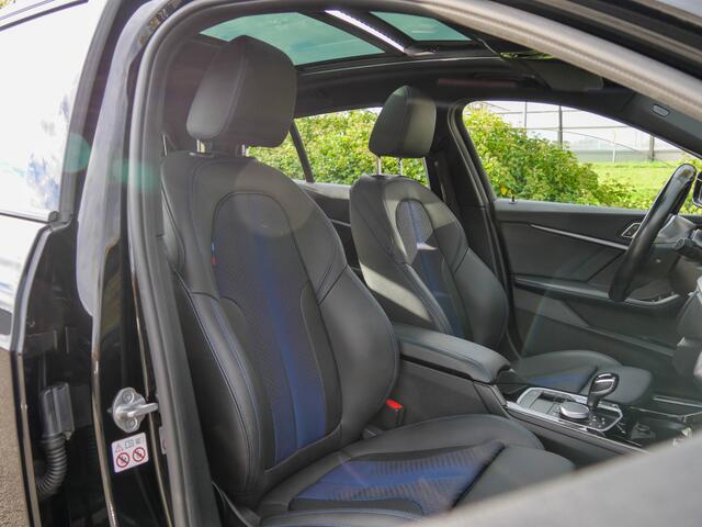 BMW 1-SERIE 118i Automaat M-Sport High Executive | PANODAK | CARPLAY | CAMERA |