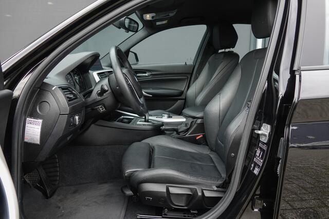 BMW 1-SERIE 118i 136Pk Aut. | High Executive | LED | PDC | Leder | 18''