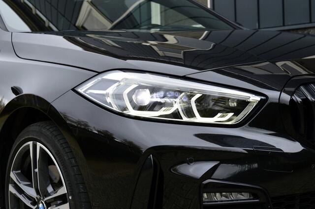 BMW 1-SERIE 118i M-Sport Rijklaarprijs-Garantie Leder Sport Interieur Navigatie Apple Carplay Led Airco