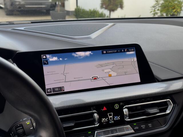 BMW 1-SERIE 118i AUT7 M-SPORT EXECUTIVE EDITION LEDER NAVI CMERA DIGI-DASH APPLE-CARPLAY LED LMV PDC