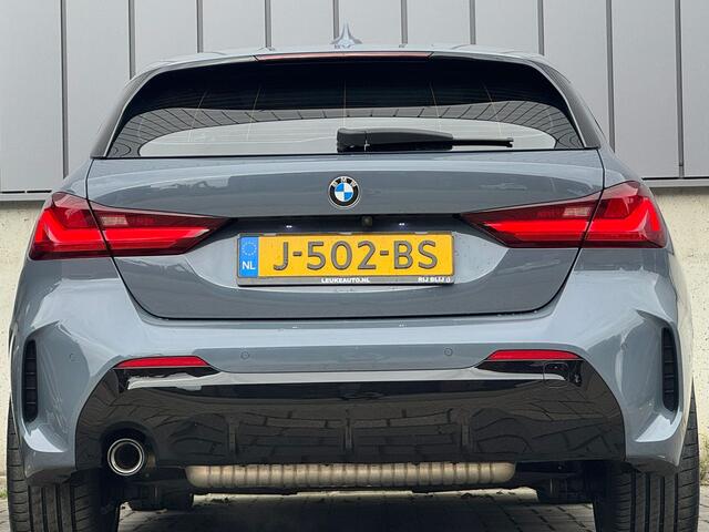 BMW 1-SERIE 118i 140PK Automaat M-Sport Shadow Pano Head-UP Schaalstoelen Camera