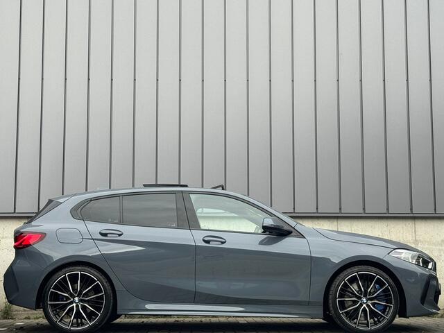 BMW 1-SERIE 118i 140PK Automaat M-Sport Shadow Pano Head-UP Schaalstoelen Camera