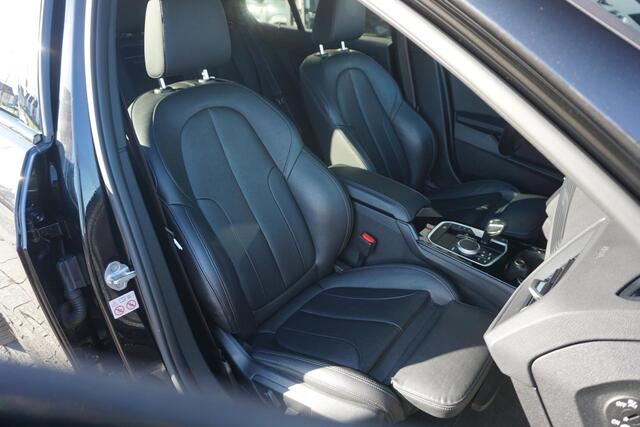 BMW 1-SERIE M135i xDrive High Executive | ACC | PANO | H&K | elct. stoelen