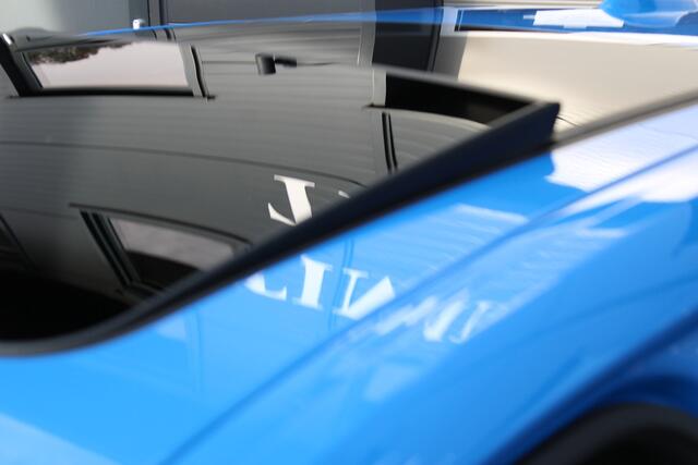 BMW 1-SERIE 118i High Executive M Sport 17 inch - Hooglans zwarte delen - Goed onderhouden