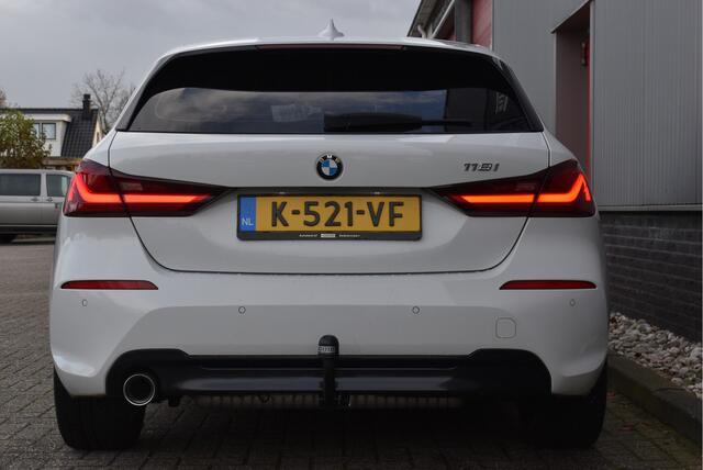 BMW 1-SERIE 118i Executive Sport Cruise, Afn.trekhaak, Stoelverwarming, PDC, Sfeer