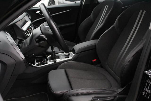 BMW 1-SERIE 118i Executive//Navi//Camera//Sportstoelen!!