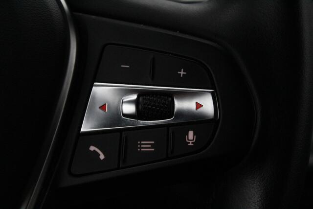 BMW 1-SERIE 118i Executive//Navi//Camera//Sportstoelen!!