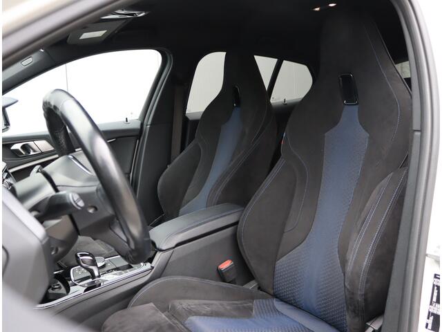 BMW 1-SERIE 120i Executive M-sport | Parkeercamera | Keyless | Schaalstoelen