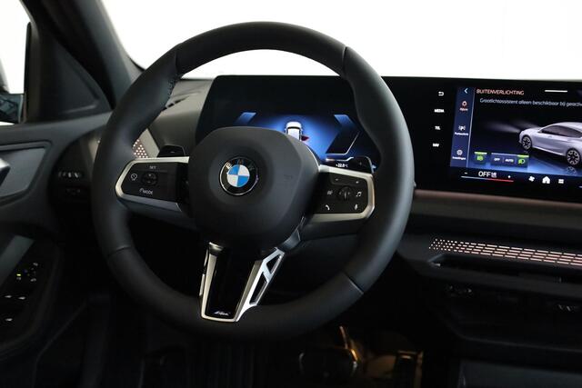BMW 1-SERIE 120 | M Sportpakket | Premium Pack | Achteruitrijcamera | Adaptieve LED | Voorstoelen verwarmd