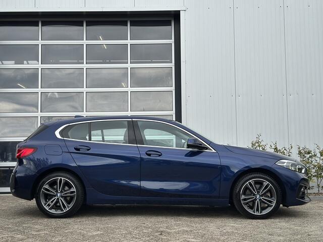 BMW 1-SERIE 118i Executive Edition 140pk | Virtual Cockpit | Dab | Lichtmetalen velgen 17" | LED koplampen | Navigatiesysteem full map + hard disk | Sportstoelen | Voorstoelen verwarmd | Rijdt fantastisch!