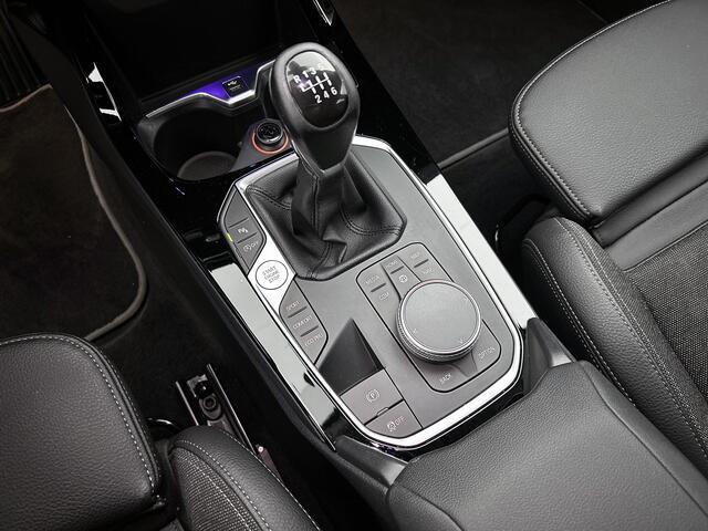 BMW 1-SERIE 118i Executive Edition Lichtmetalen velgen, M-pakket BLACK FRIDAY DEAL