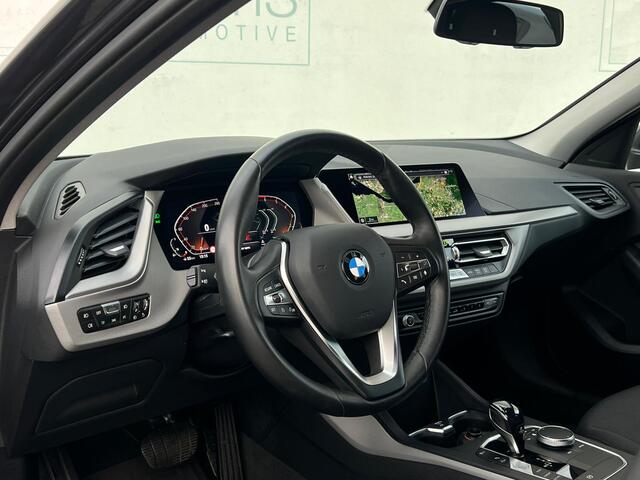 BMW 1-SERIE 118i Executive Edition NL AUTO | LAGE KM | DEALER ONDERH | CARPLAY |