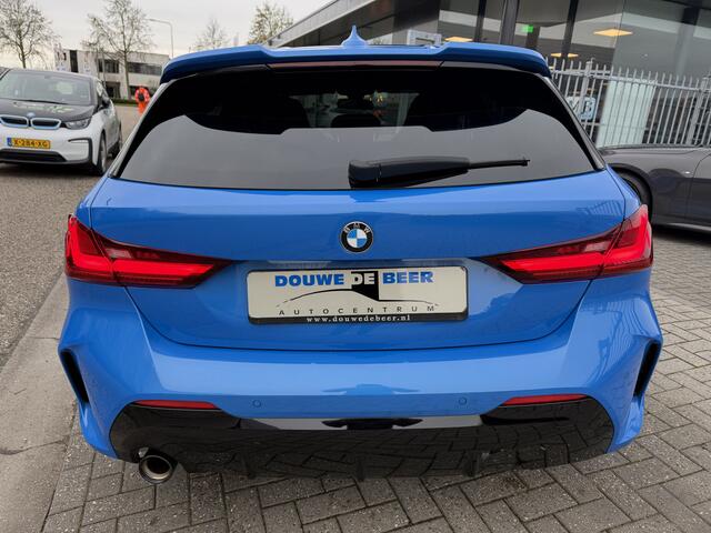 BMW 1-SERIE 118i Executive Edition M Sport M-Stoelen | LED | NAP