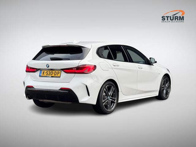 BMW 1-SERIE 118i High Executive Edition M Sport NL-Auto, Afneembare Trekhaak!