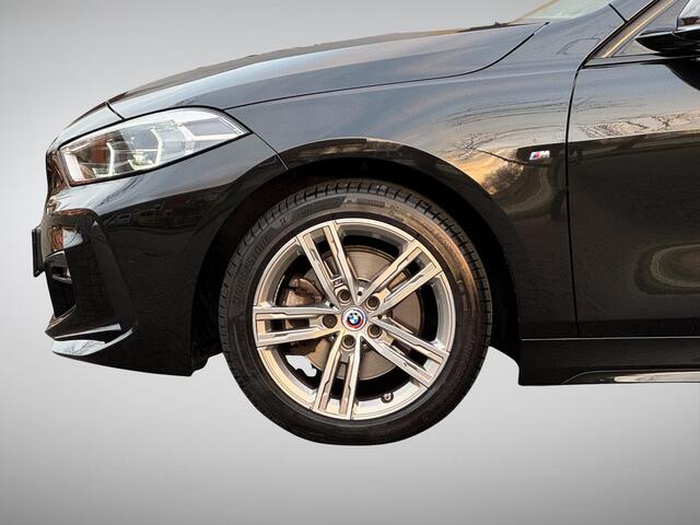 BMW 1-SERIE 118i Business Edition M Sport, NL-Auto!