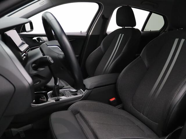 BMW 1-SERIE 118i Executive Edition Camera | Cruise | Navi | Parkeersens. v+a