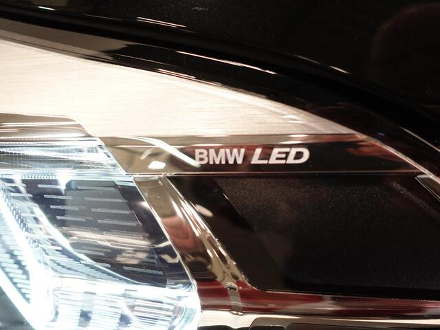 BMW 1-SERIE 118i M-Sport Automaat | Digitale Cockpit | Climate control | Stoel verwarming | LED | Sfeer verlichting | Adaptive cruise control | Lichtmetalen velgen | Navigatie | Apple carplay/ Android auto | Parkeersensoren