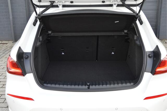 BMW 1-SERIE 118i Executive Edition Sport Line