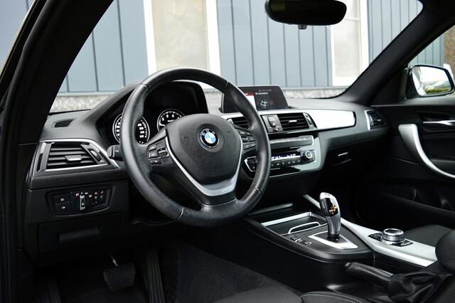 BMW 1-SERIE 118i Executive Rijklaarprijs-Garantie Navigatie Sport Interieur Airco Led