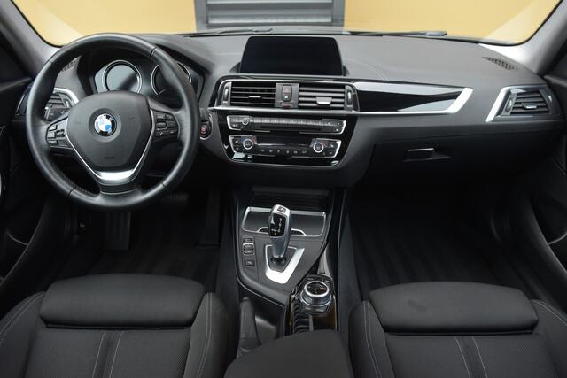 BMW 1-SERIE 118i Edition Sport Line * Sportstoelen * LED * Servotronic *