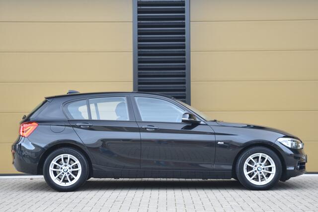 BMW 1-SERIE 118i Edition Sport Line * Sportstoelen * LED * Servotronic *