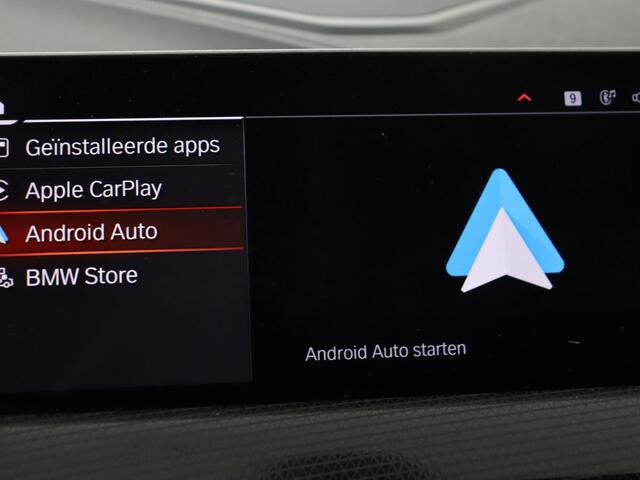 BMW 1-SERIE 118i M Sport | Panoramadak | Leder | Stoelverwarming | Carplay | Sfeerverlichting | Camera | Live Cockpit | Sportstoelen | Navigatie | Park Assist