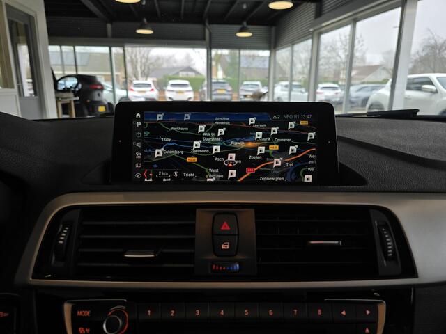 BMW 1-SERIE 118i Corporate Lease Executive / 1e Eig. / LED / Sportstoelen / PDC