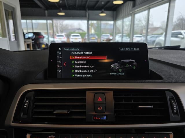 BMW 1-SERIE 118i Corporate Lease Executive / 1e Eig. / LED / Sportstoelen / PDC