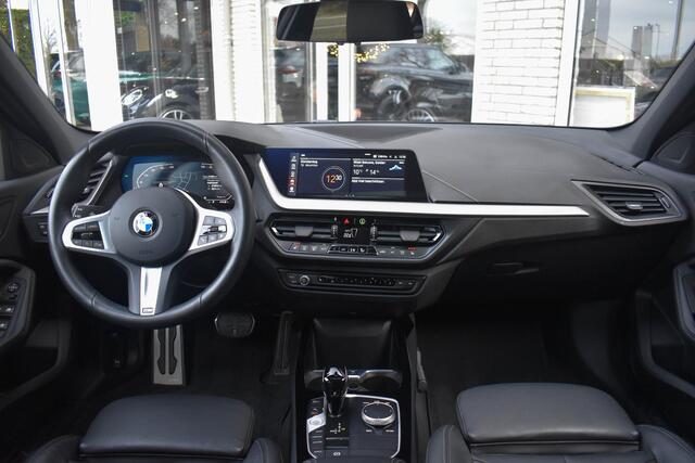 BMW 1-SERIE 118i M-Sport Pano Leder Trakhaak Camera HiFi