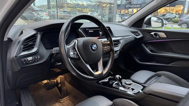 BMW 1-SERIE 118 Sportline Ed | Navi | Apple Carplay | Stoelverwarming