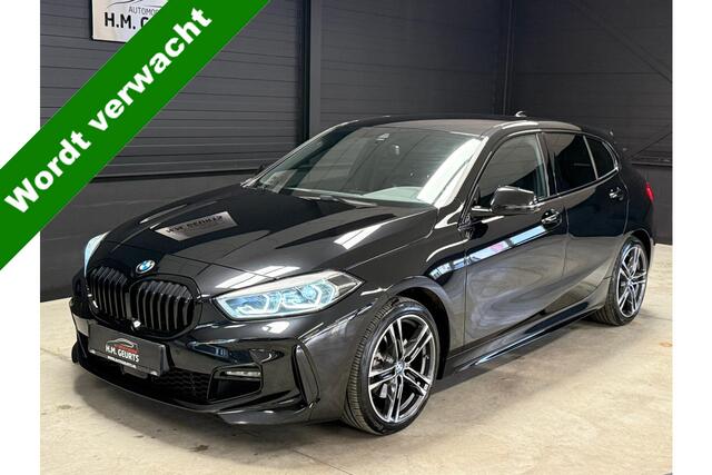 BMW 1-SERIE 118i Automaat M Sport Led Navi Clima 18Inch! Nieuwe Staat!
